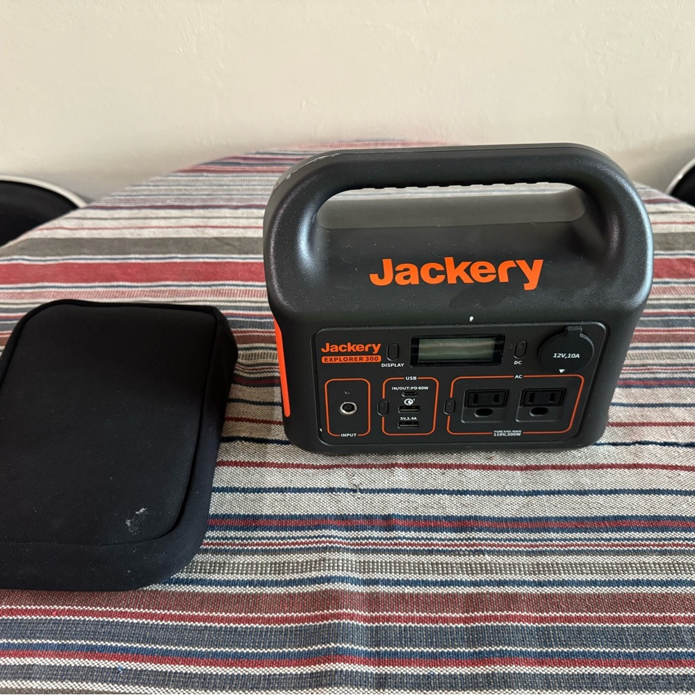 Jackery Explorer 300 Portable Power Station - Like New! Camping, RV, Emergency